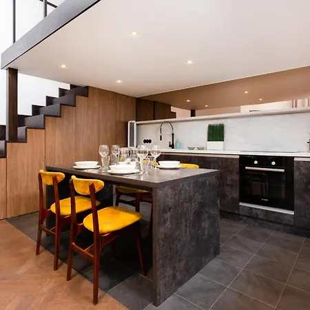 Exclusive Center By Renters